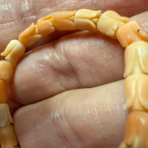 Natural Angel Skin Color Tulip Beads 
IMPT: See Description - Picture 14 of 17